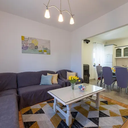 Peaceful And Cozy Near Imotski - Two Bedroom