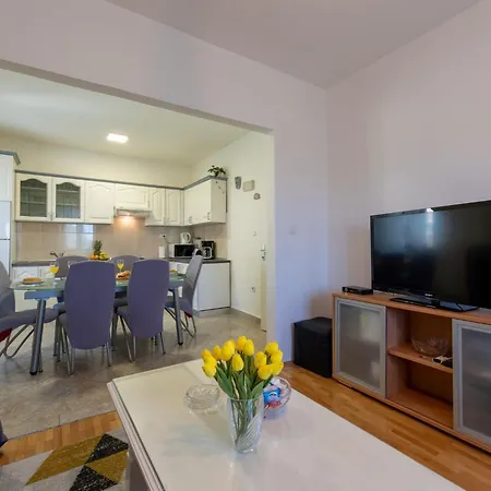 Peaceful And Cozy Near Imotski - Two Bedroom بيت للعطل Zezevica